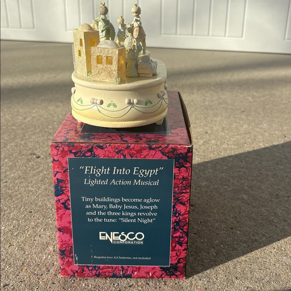 Precious moments nativity lighted action musical "Flight into into Egypt" Ensco - Picture 13 of 17